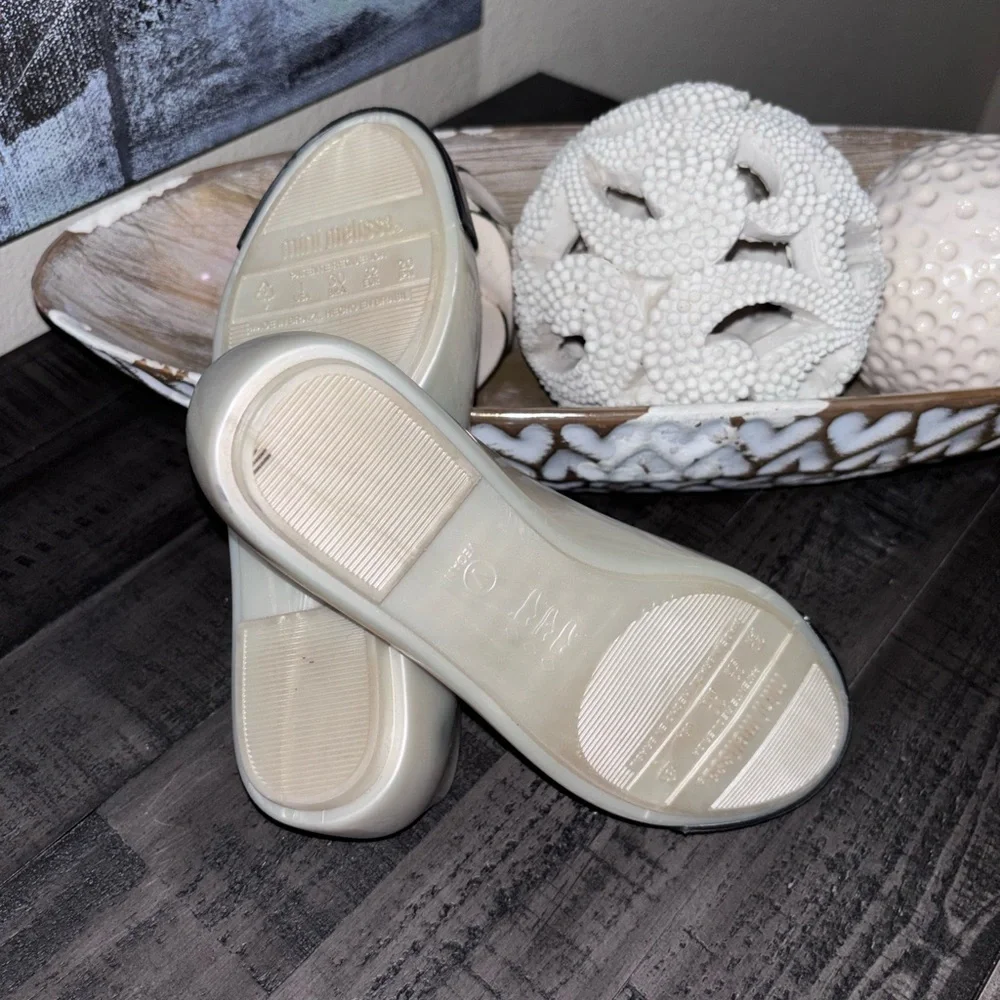 Mini Melissa Sweet Love Cap Toe ballet flats in pearly white and black SZ 1​​​